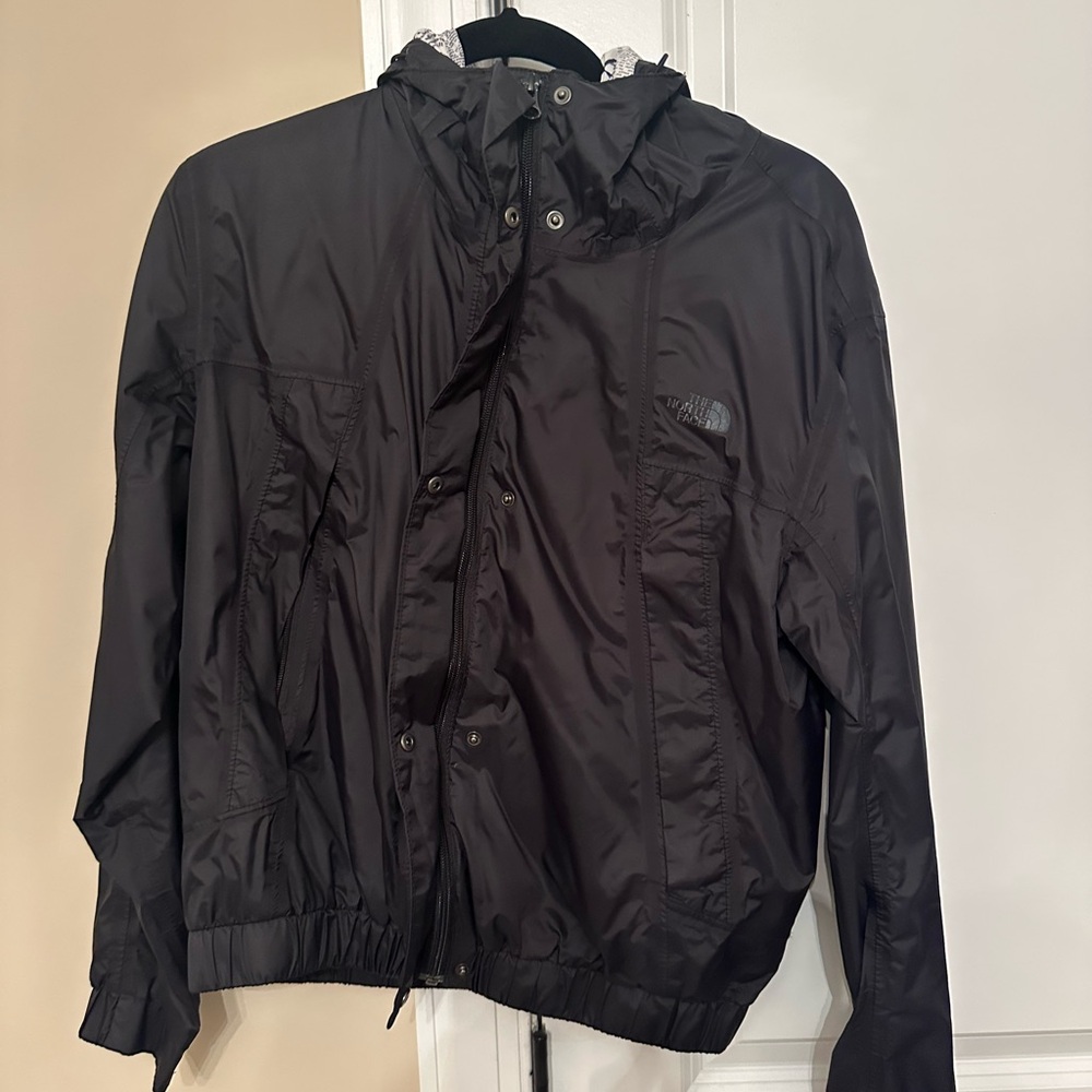 The North Face Women’s Black Windbreaker